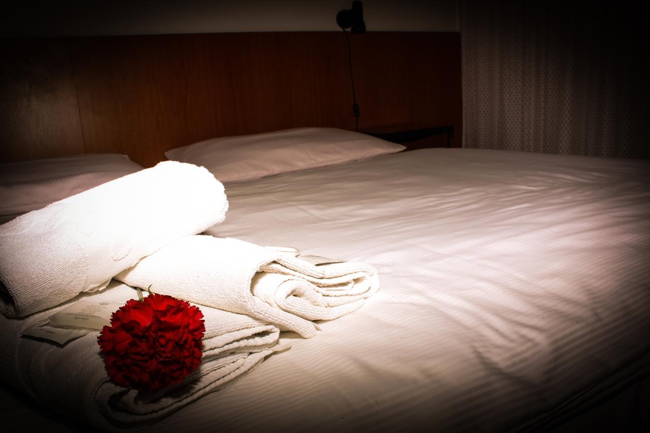 Hotel Morava Uherské Hradiště エクステリア 写真