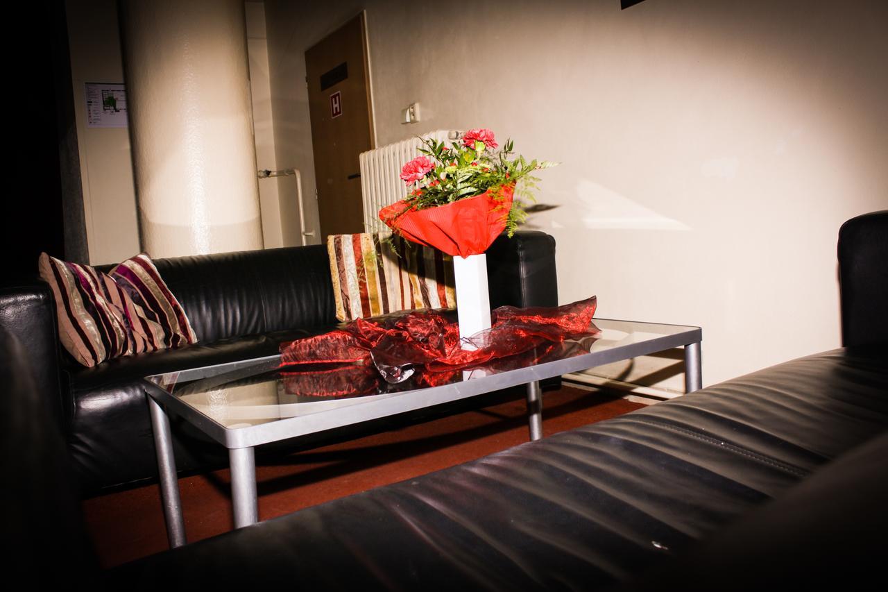 Hotel Morava Uherské Hradiště エクステリア 写真